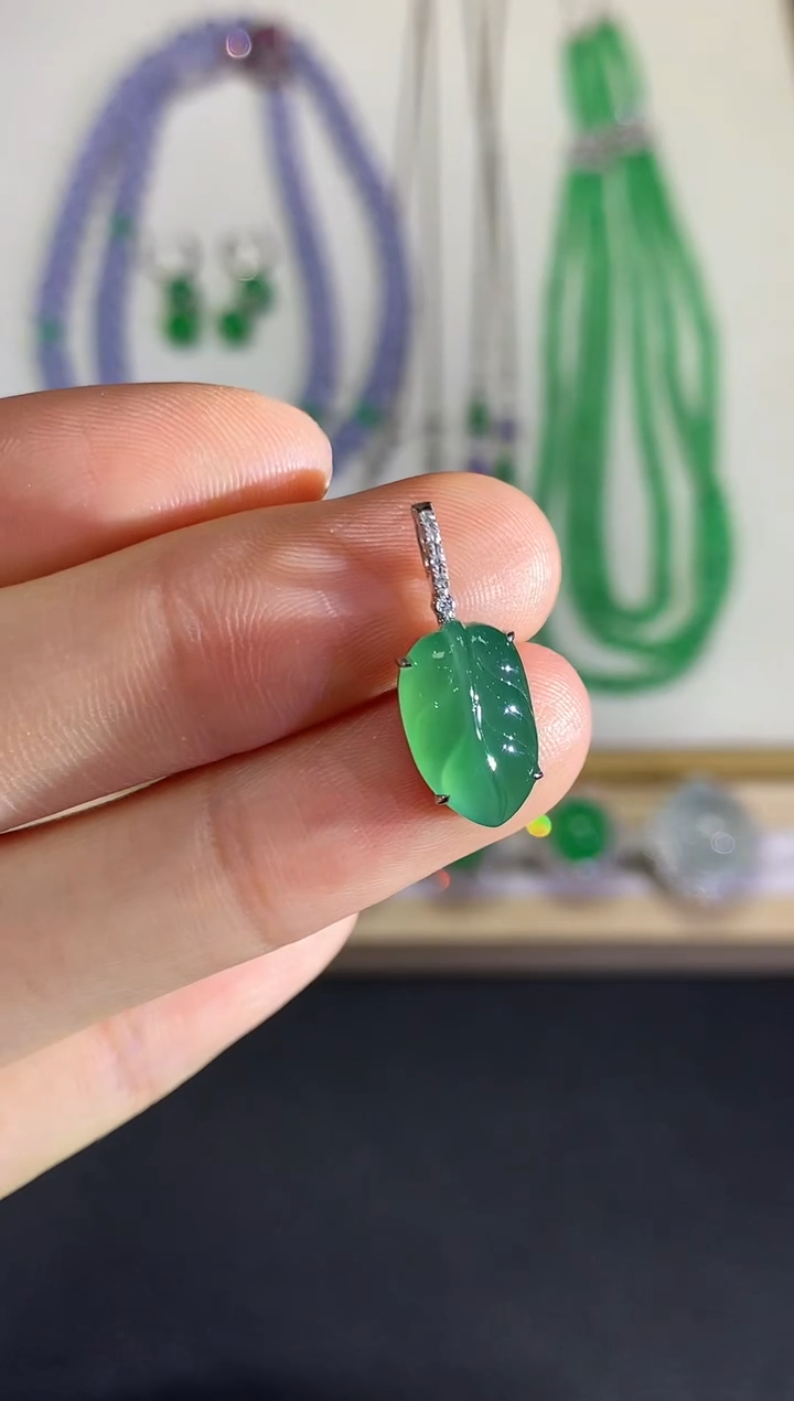 【闪购商品】翡翠颈饰18K金镶嵌团购11
