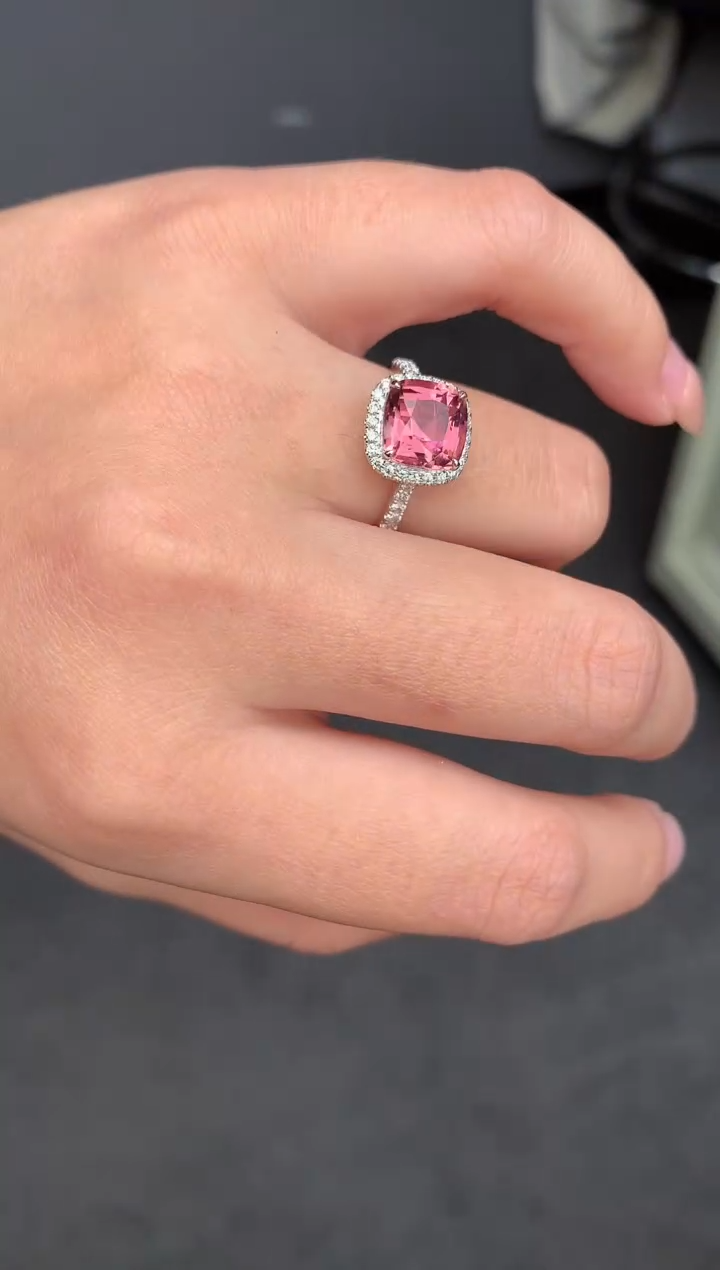 【闪购商品】碧玺戒指18K金镶嵌2.9ct 碧玺戒指