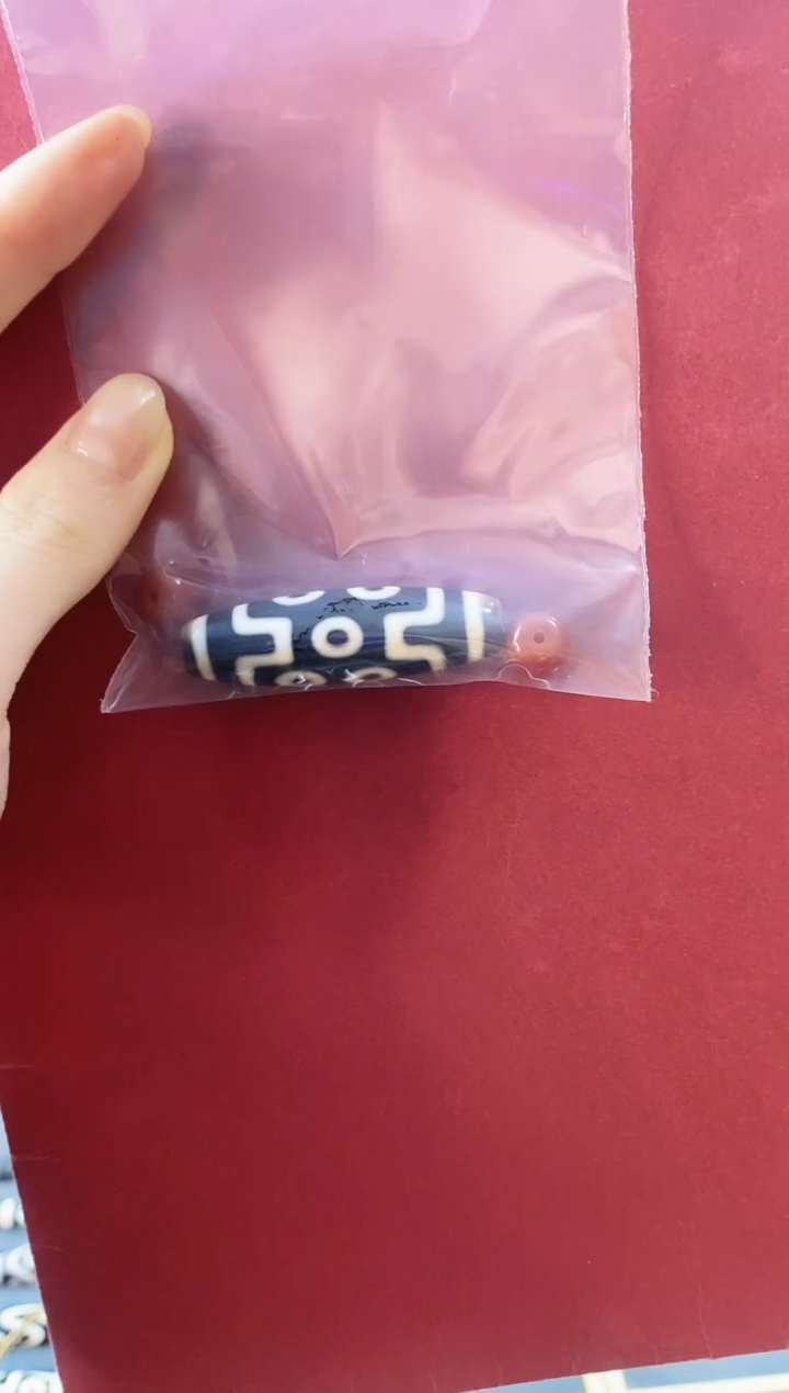 玛瑙/玉髓（覆膜）颈饰未镶嵌偶***风行运无覆膜满砂手工七眼