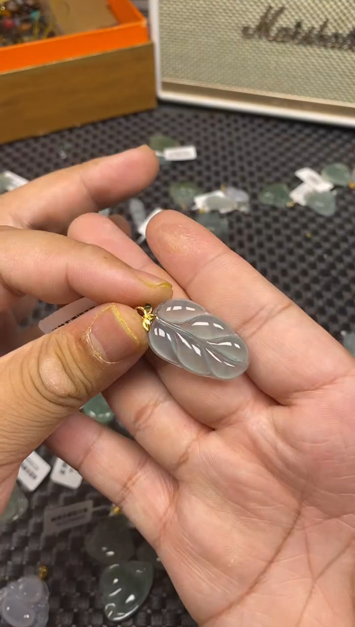 【闪购商品】翡翠吊坠(不含链)18K金镶嵌53754