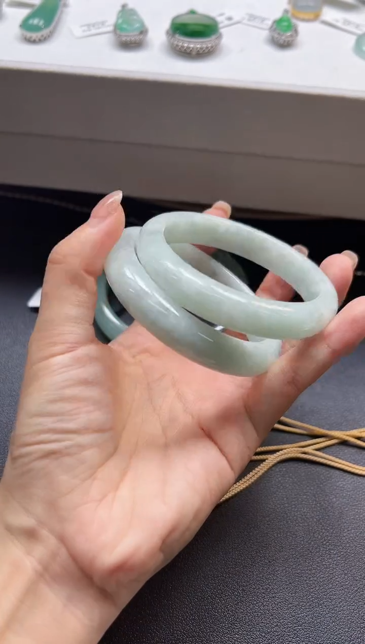 未镶嵌手镯翡翠KAJC110402 圈口54-62