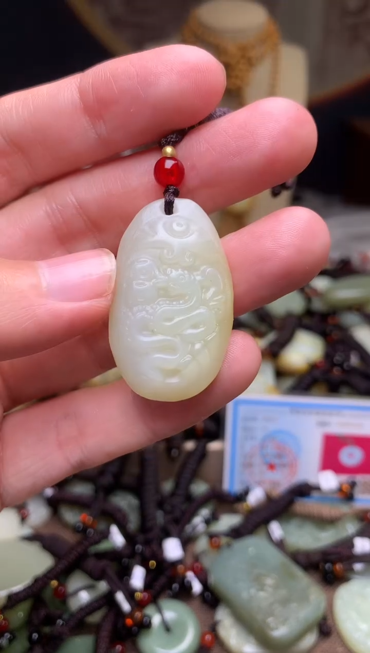 颈饰未镶嵌和田玉新疆料青海料清水和田玉吊坠