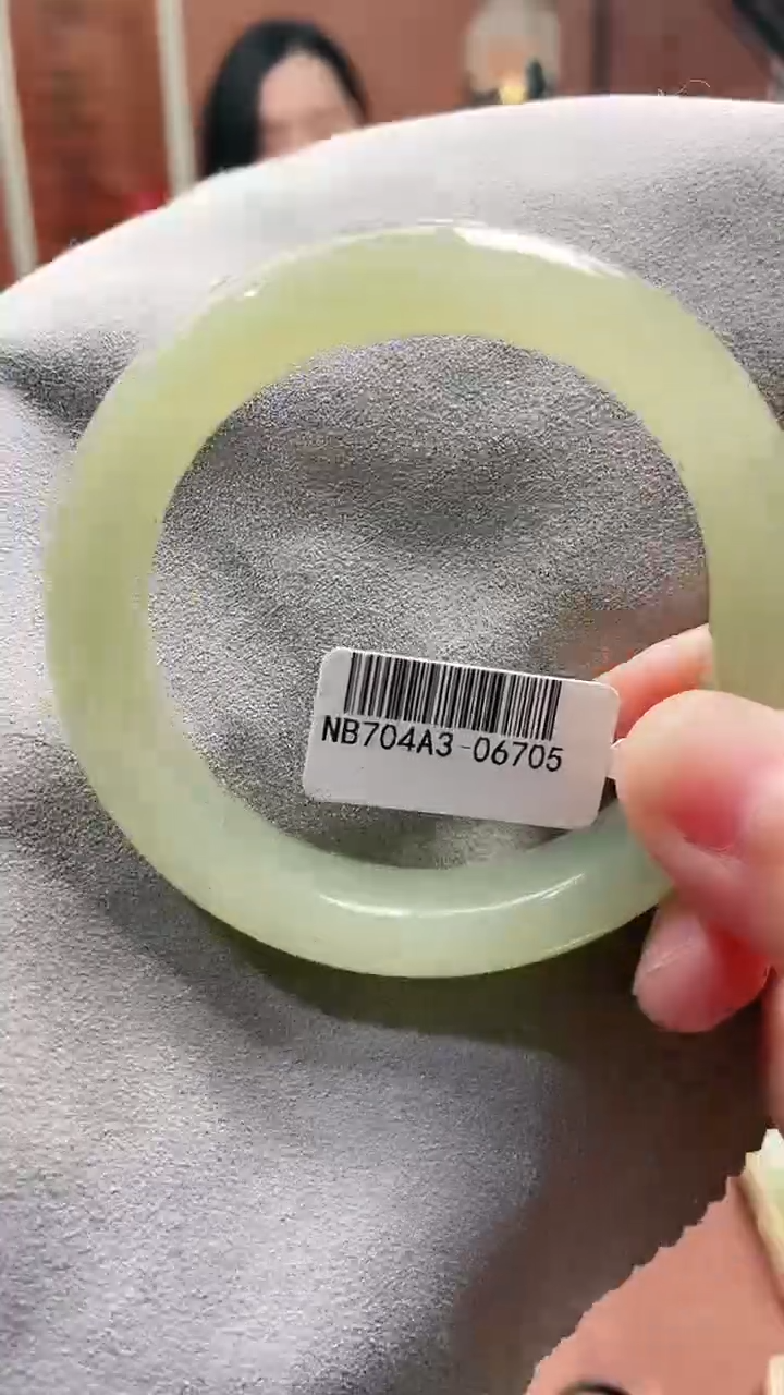 【闪购商品】和田玉手镯未镶嵌55+圈口