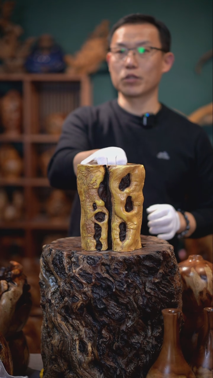 【闪购商品】枣木雷击枣木龙纹笔筒