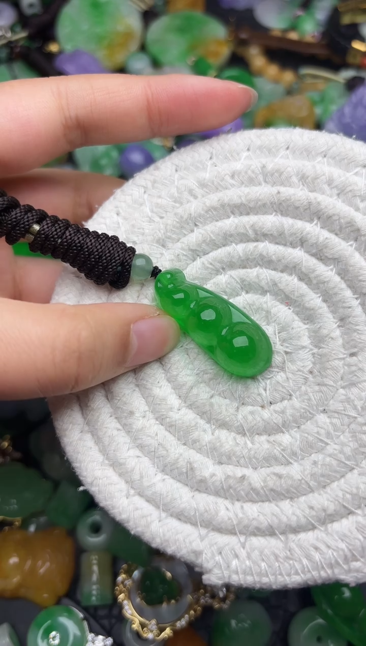 颈饰未镶嵌翡翠缅甸翡翠吊坠