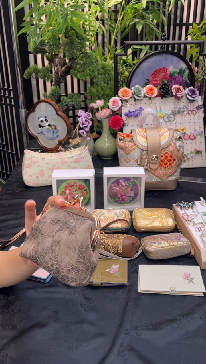 织绣木**夏非遗苏绣手工饰品