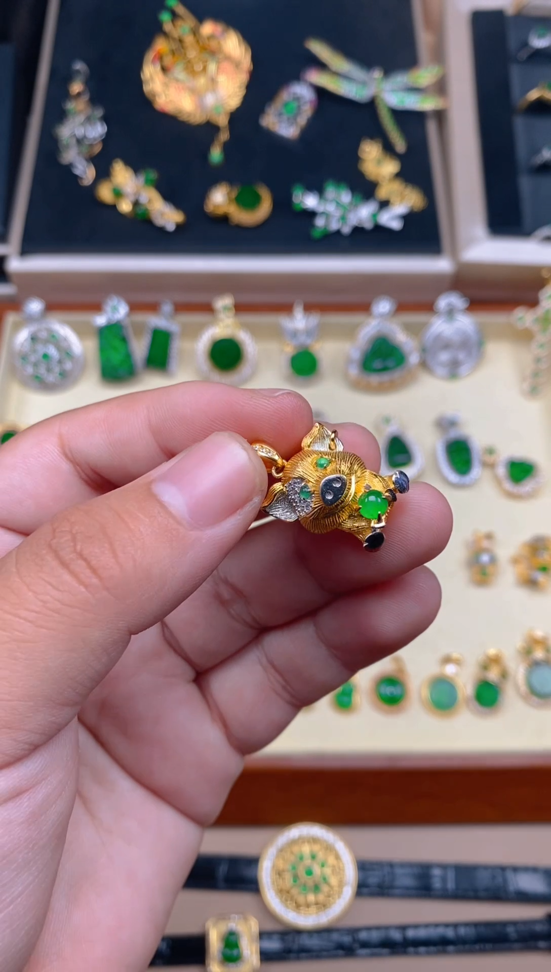 【闪购商品】翡翠吊坠(不含链)银S925镶嵌猪