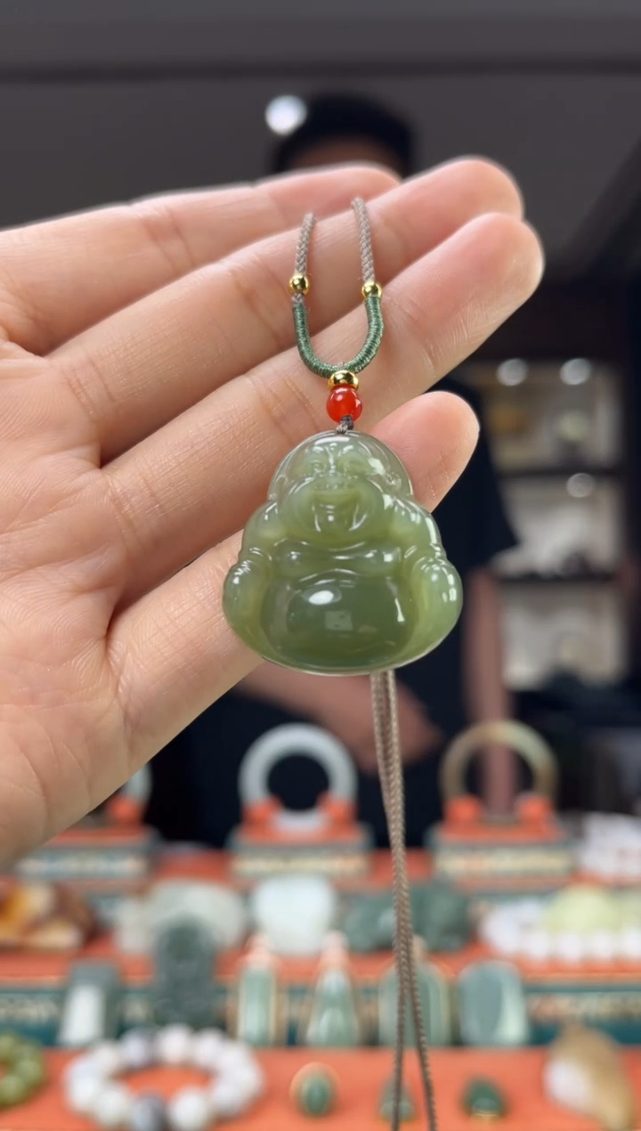 和田玉未镶嵌颈饰1