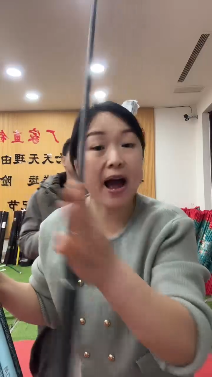 碳素1.8m路亚竿一支