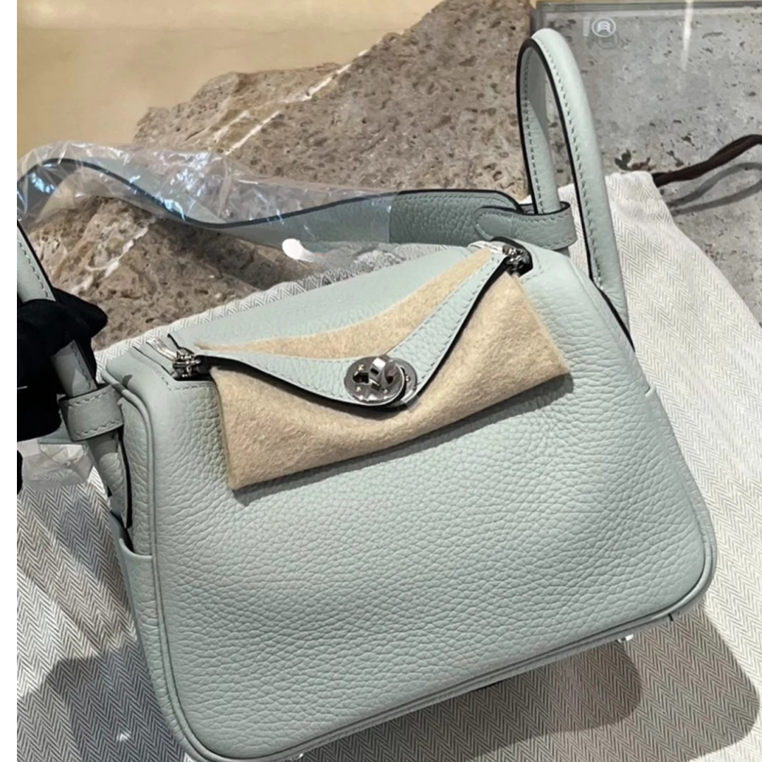 99新 Hermes/爱马仕 小花JerryLindy Mini 水晶灰 B刻 银扣包 