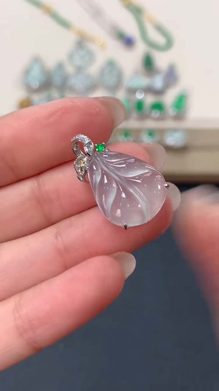 翡翠18K金镶嵌吊坠(不含链)芭蕉叶吊坠5980