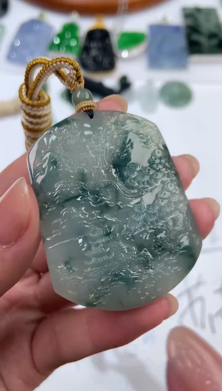 【闪购商品】翡翠未镶嵌颈饰2202650  