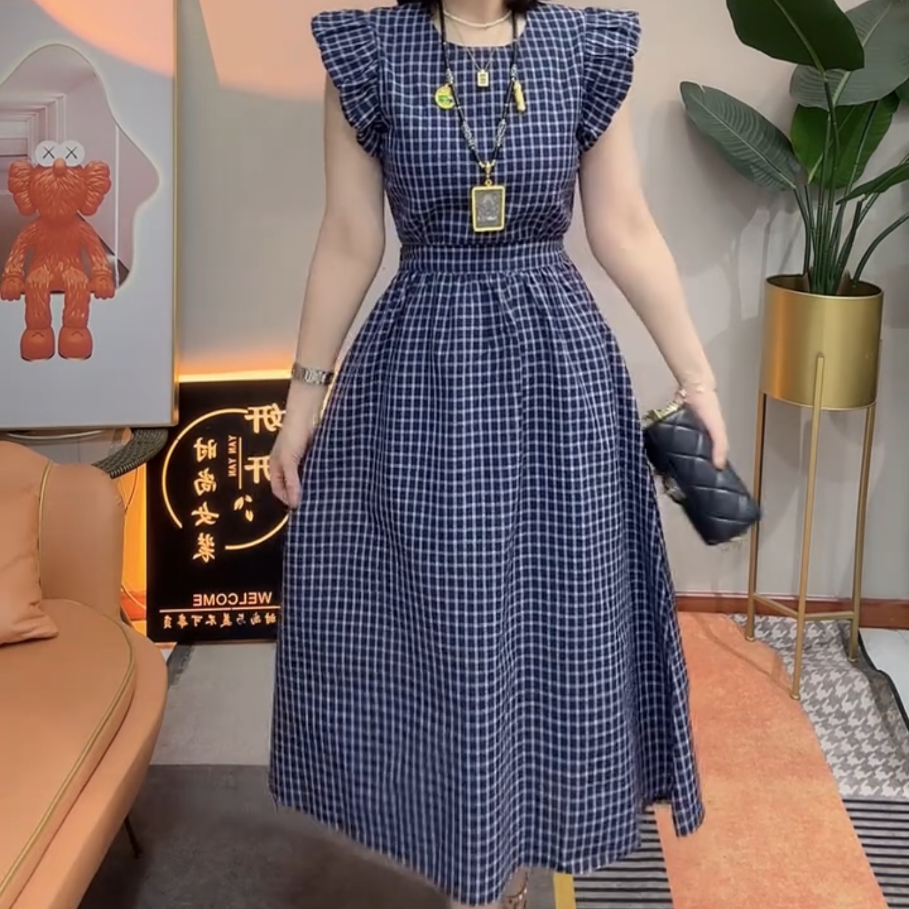 2025夏季新款法式高级感设计美背蝴蝶结收腰显瘦连衣裙气质