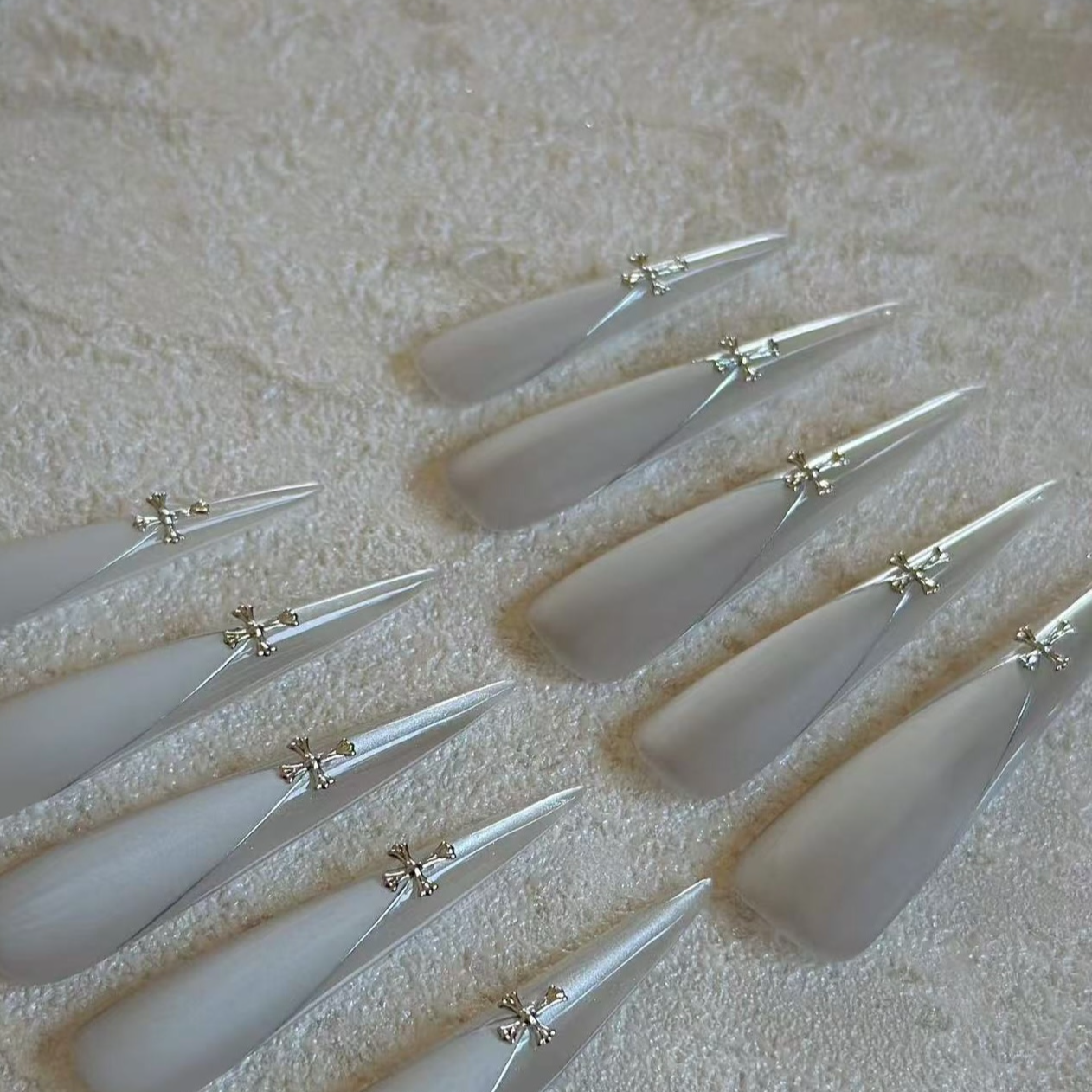 纯手工穿戴甲拍下备注编码，两单飞，偏远地址6单飞，需要工具包备注