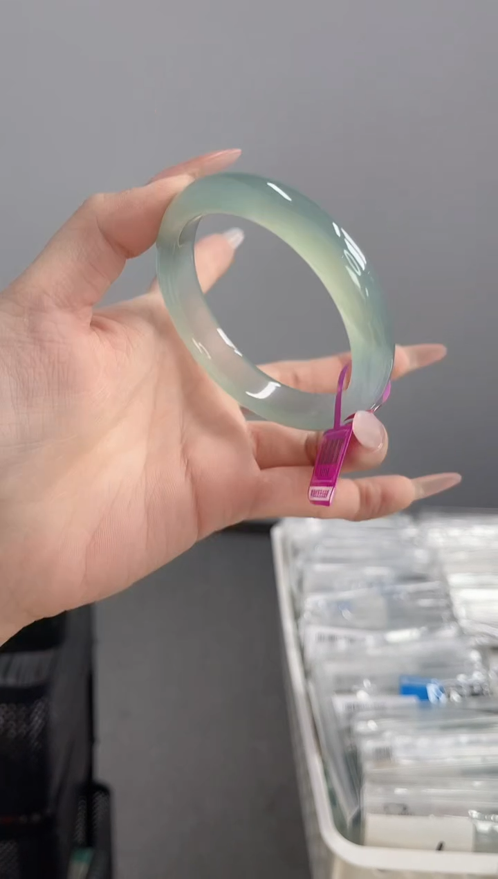 【闪购商品】玛瑙/玉髓手镯未镶嵌57-58圈