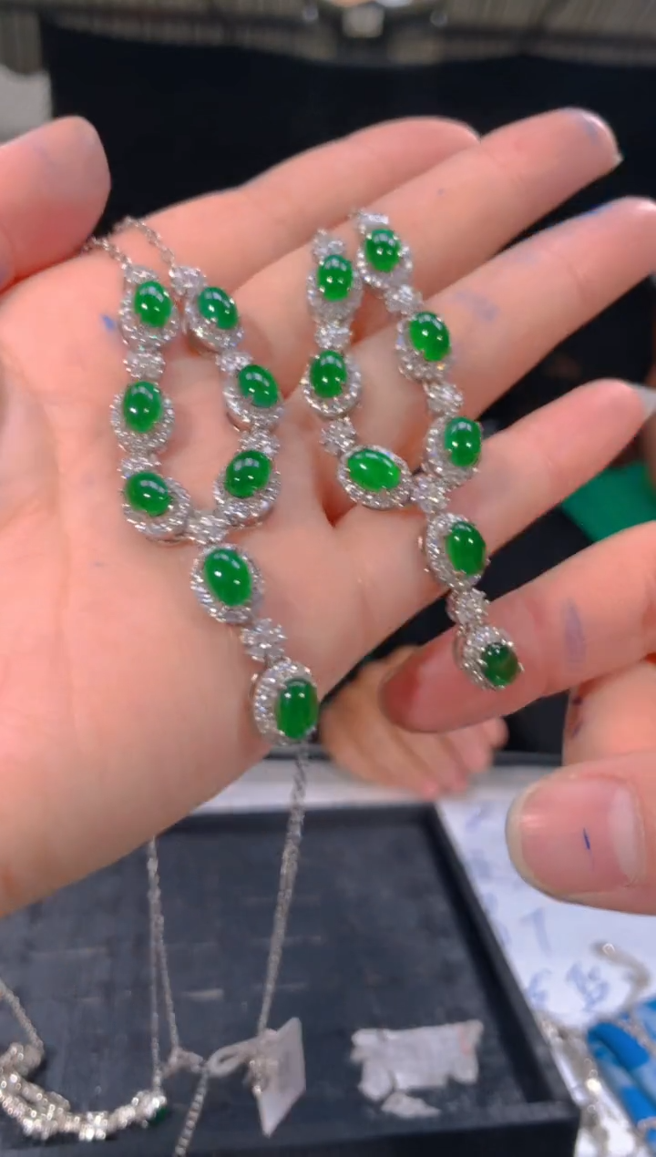 【闪购商品】定制翡翠未镶嵌54多样性发货（发其一）