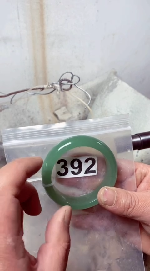 【闪购商品】石英质玉手镯未镶嵌54+392