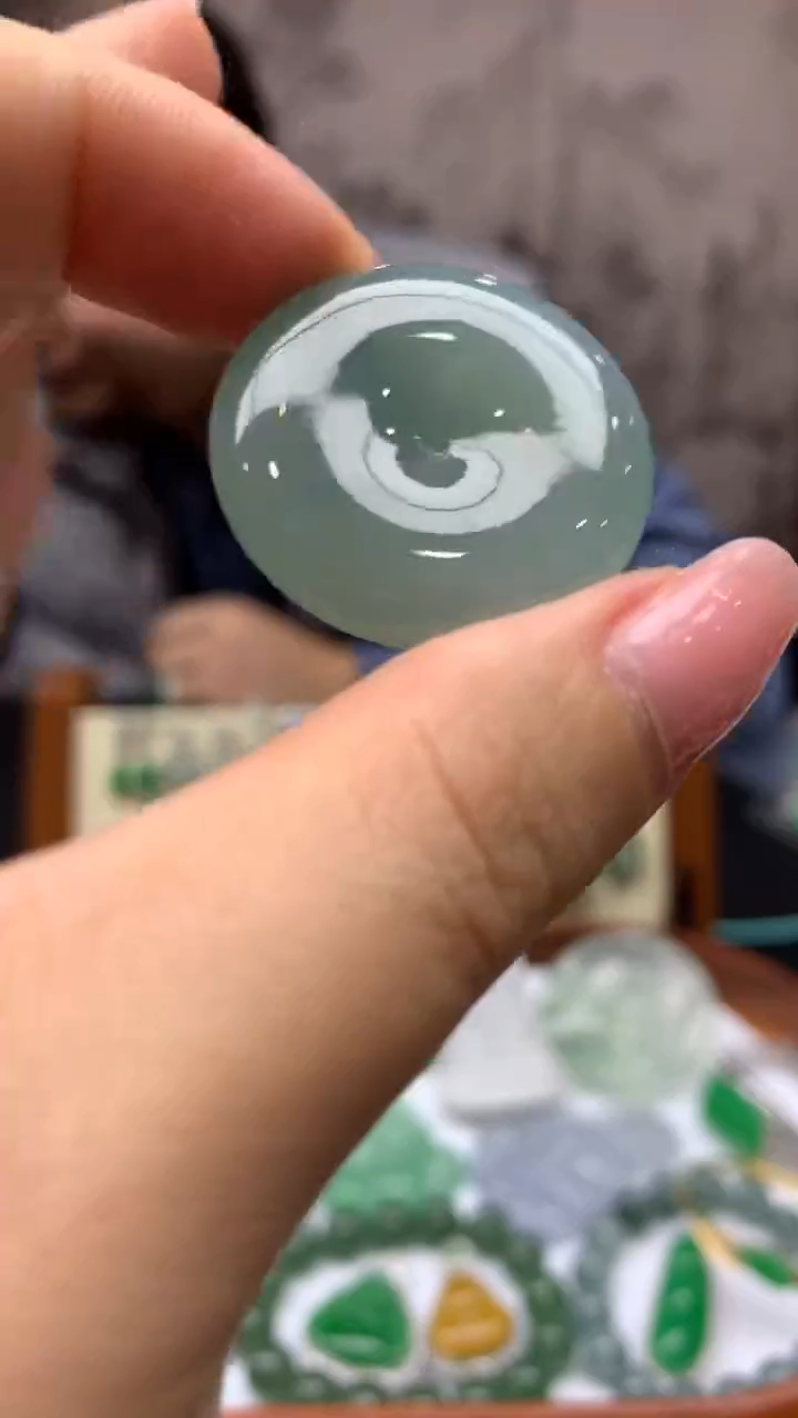 【闪购商品】翡翠颈饰18K金镶嵌67-天然翡翠