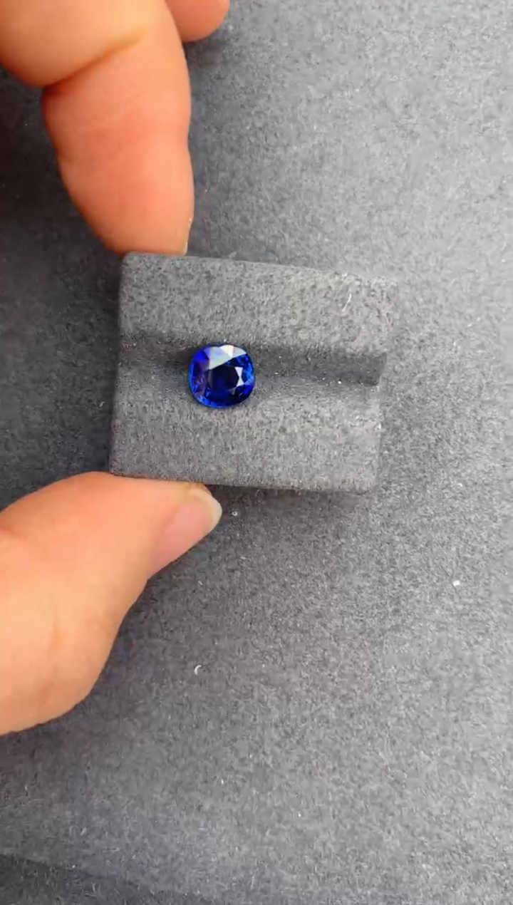 【闪购商品】蓝宝石裸石未镶嵌2ct皇家蓝