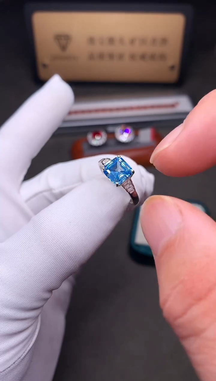 银S925镶嵌戒圈海蓝宝石·······