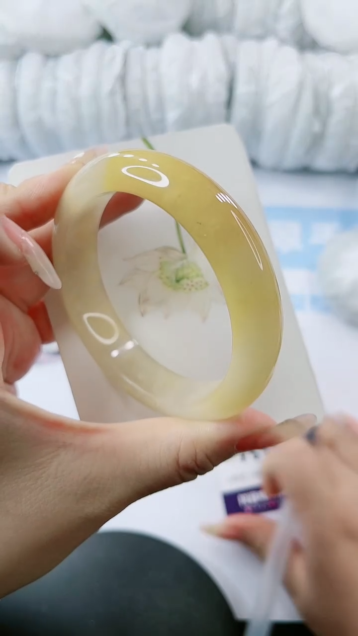 【闪购商品】石英质玉手镯未镶嵌多样性发货V555