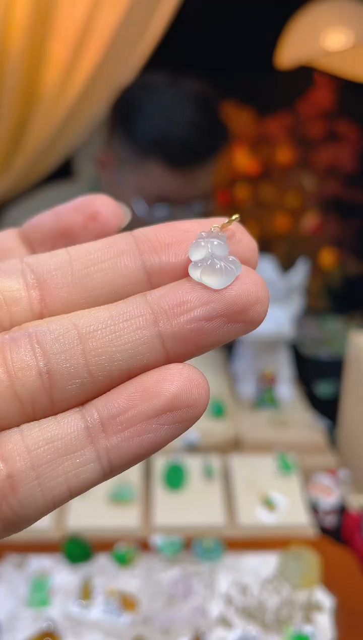 【闪购商品】翡翠颈饰18K金镶嵌假一赔三