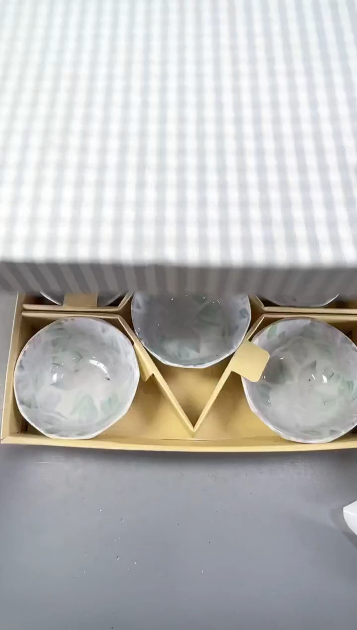 瓷片逆****我624号满30米包邮，碰瓷社感谢您的支持~