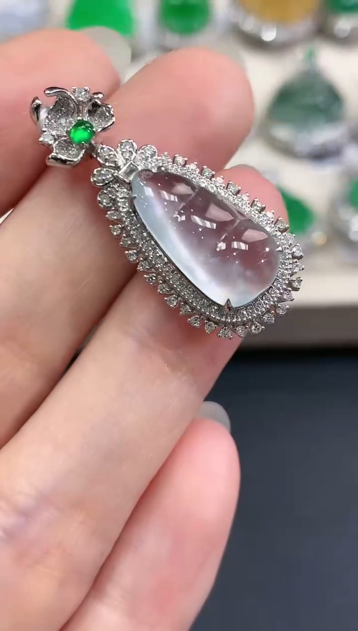 【闪购商品】翡翠吊坠(不含链)18K金镶嵌n12   