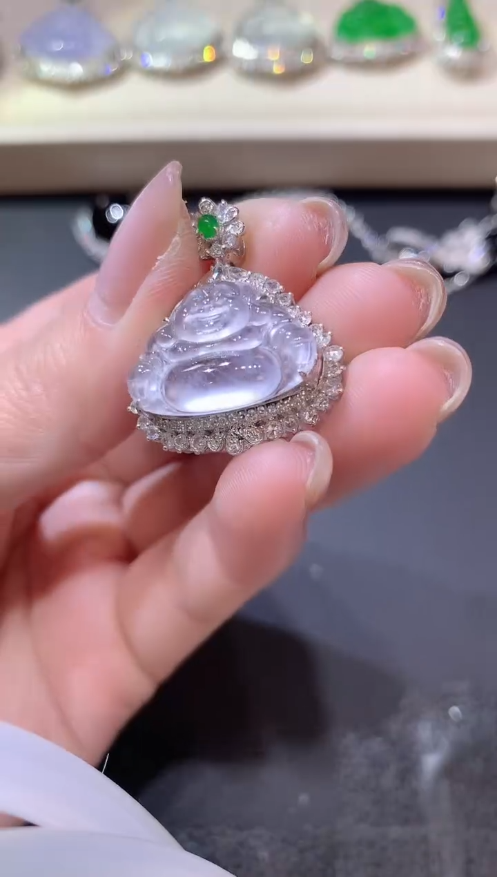 【闪购商品】翡翠吊坠(不含链)18K金镶嵌C46