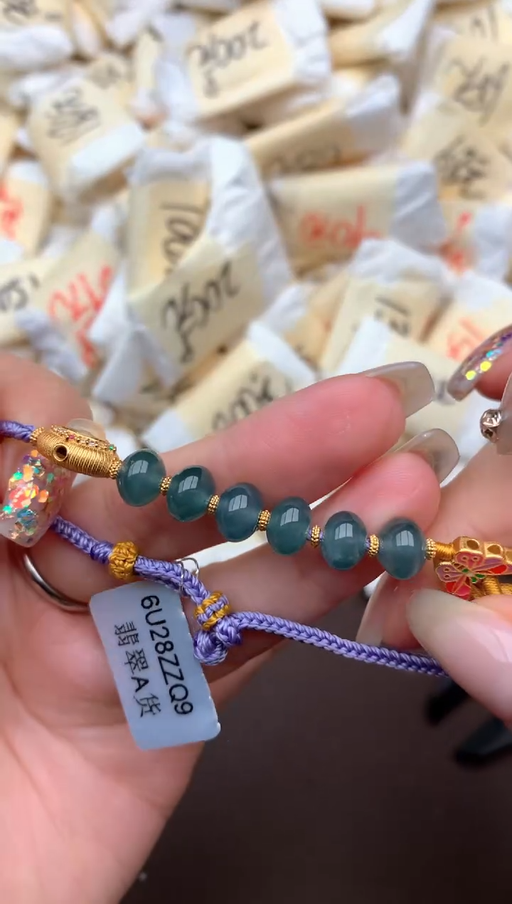 【闪购商品】翡翠挂件未镶嵌— 