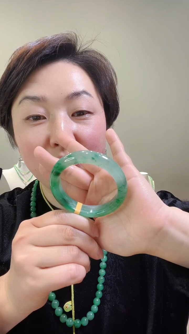 【闪购商品】石英质玉手镯未镶嵌58圈