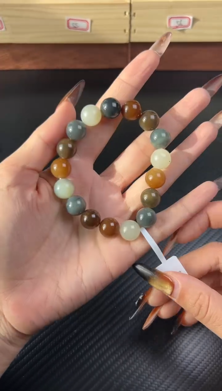 未镶嵌手串和田玉若羌微色差卡12