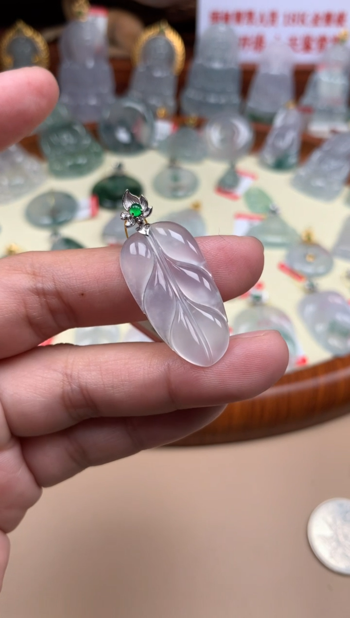 【闪购商品】翡翠颈饰18K金镶嵌叶子