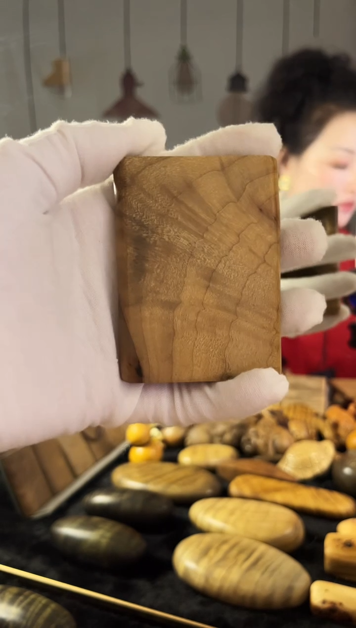 金丝楠九*龙楠阁阁木艺工艺品