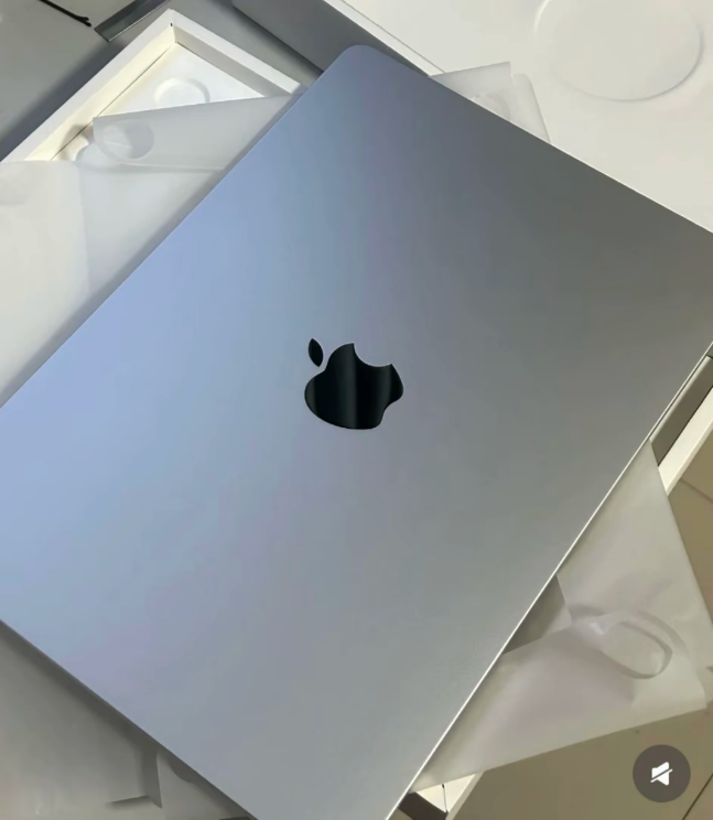 95新 Apple/苹果 13.3寸pro款视网膜办公学习设计剪辑编程笔记本