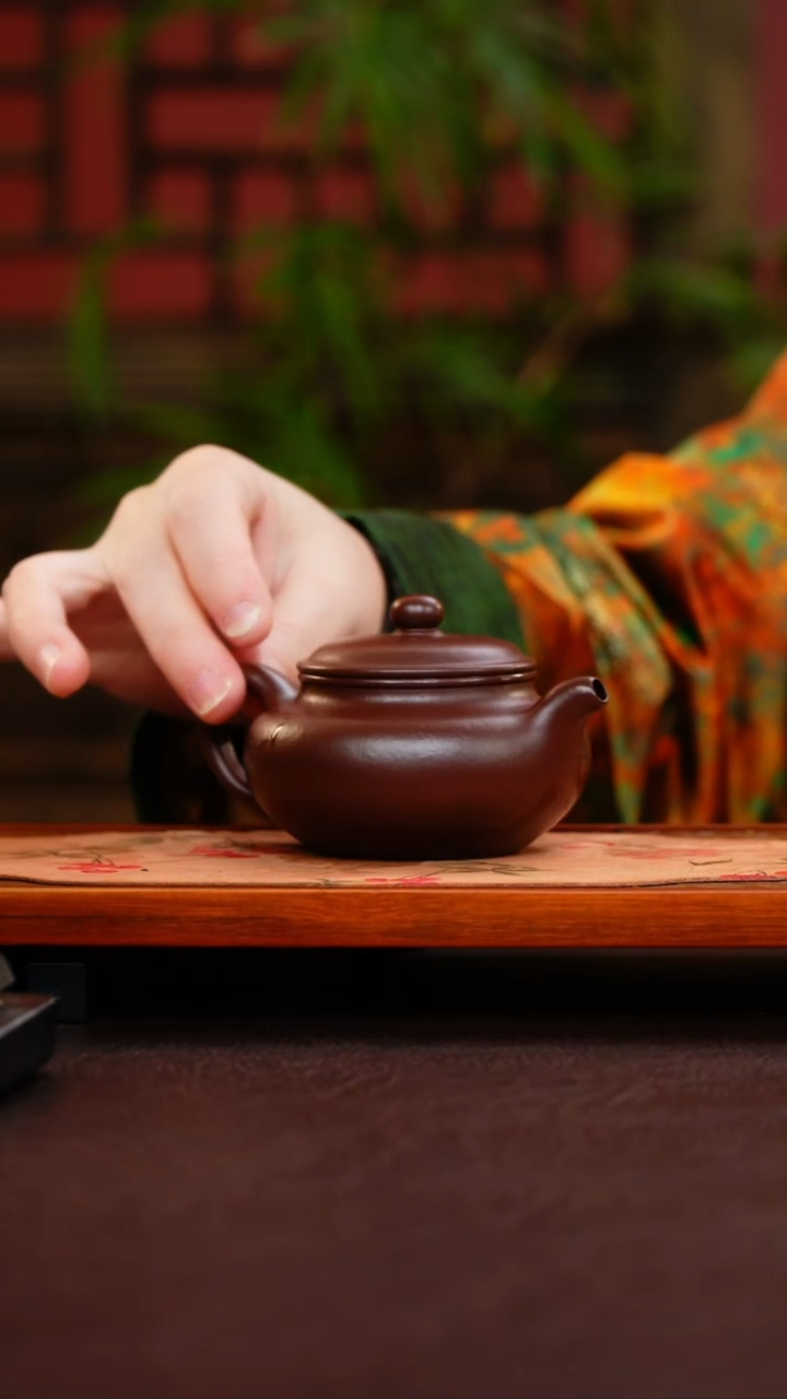 茶壶紫砂紫袍玉砂 仿古 20目