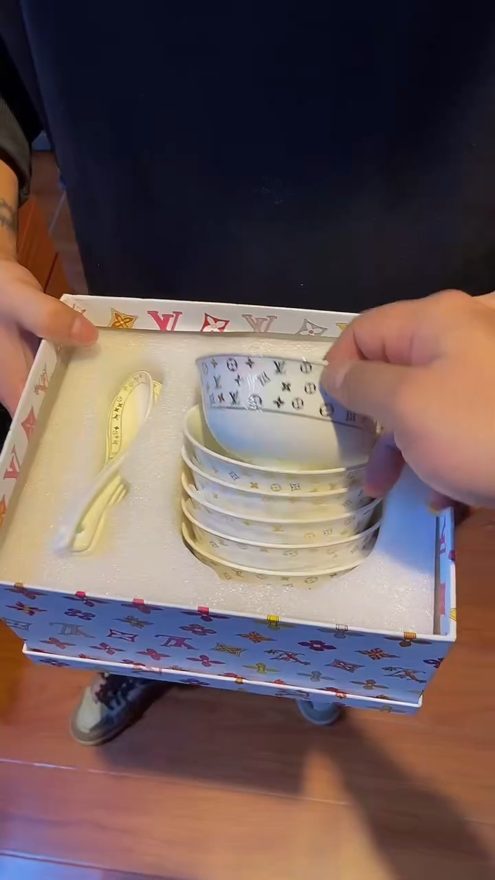 【闪购商品】鸿辉家品牌瓷器，京东包邮！