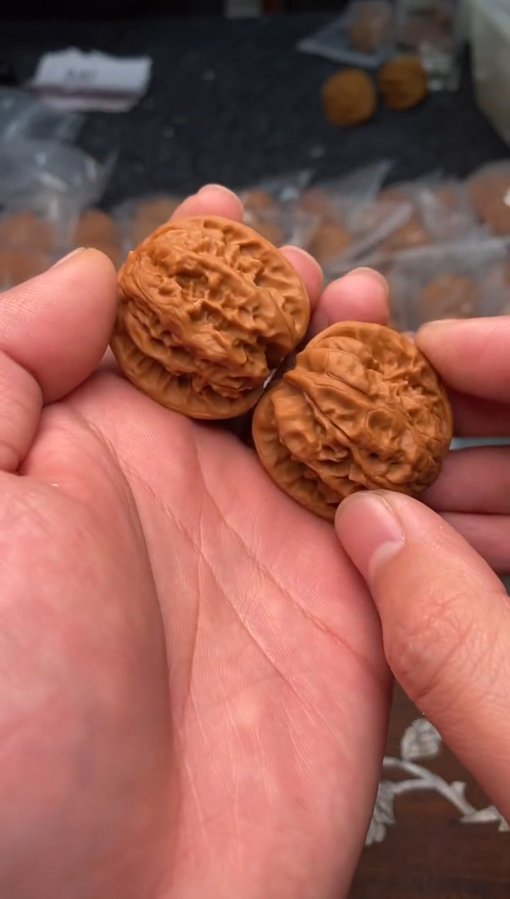 【闪购商品】文玩核桃把件G188号35尺磐石