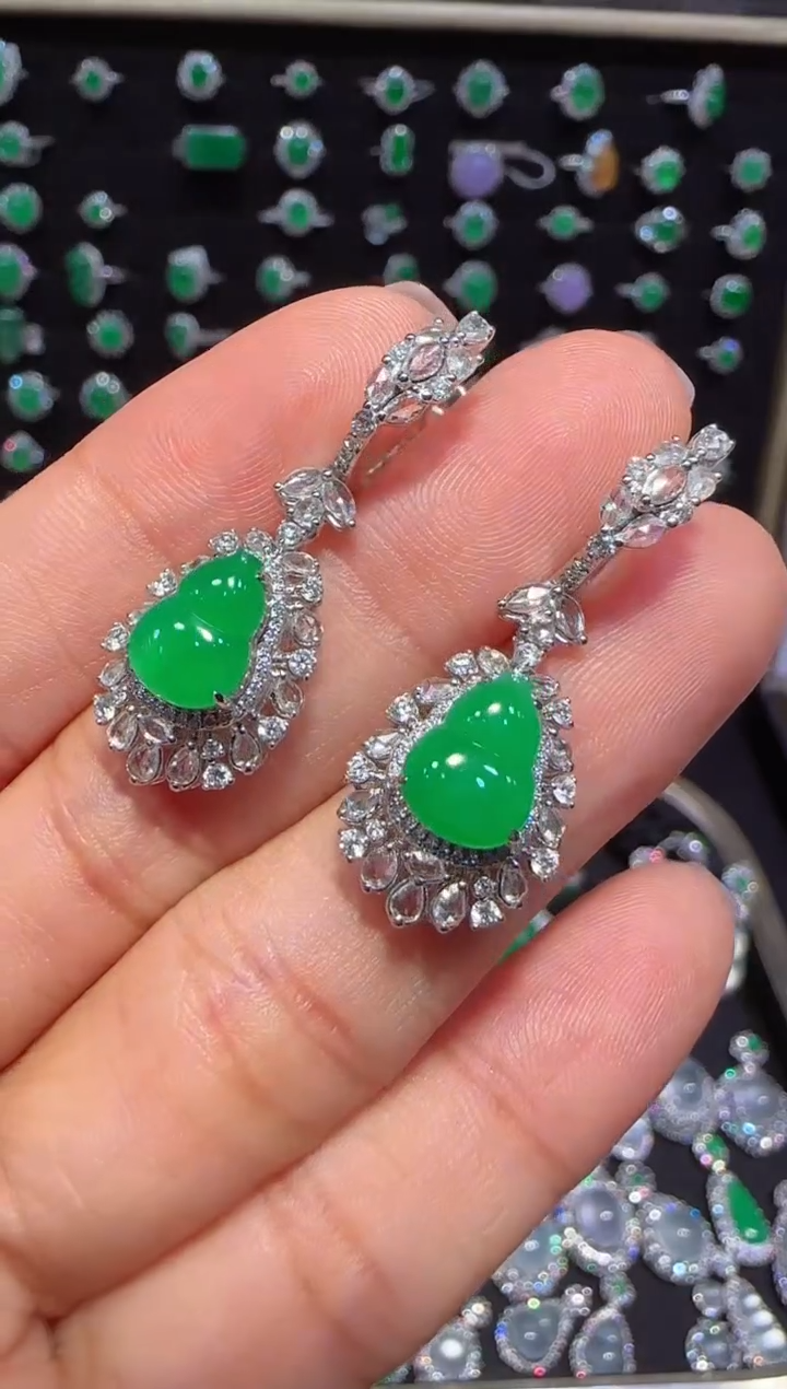 【闪购商品】翡翠耳饰18K金镶嵌葫芦耳坠