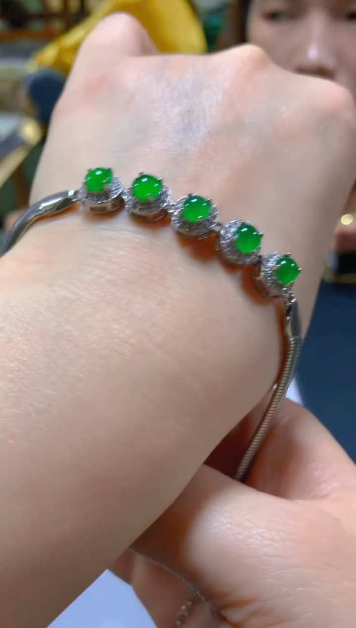 未镶嵌手链翡翠多样性发一