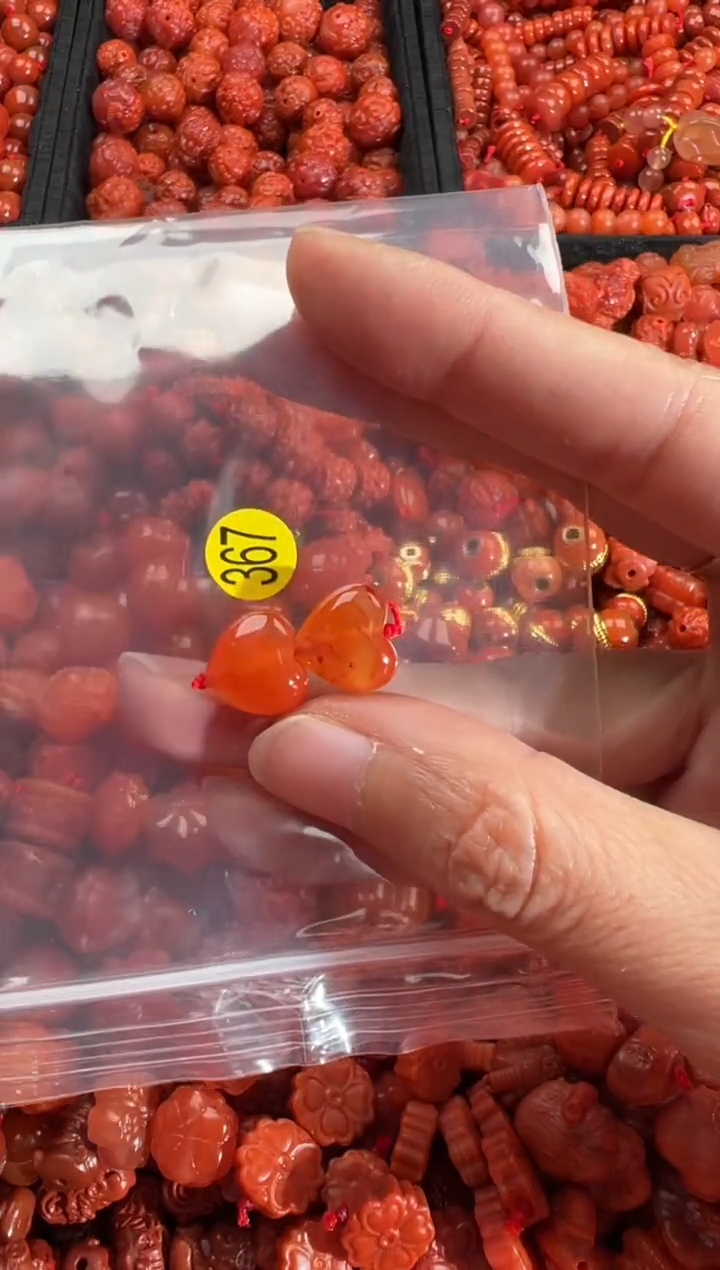 【闪购商品】南红玛瑙颈饰未镶嵌3