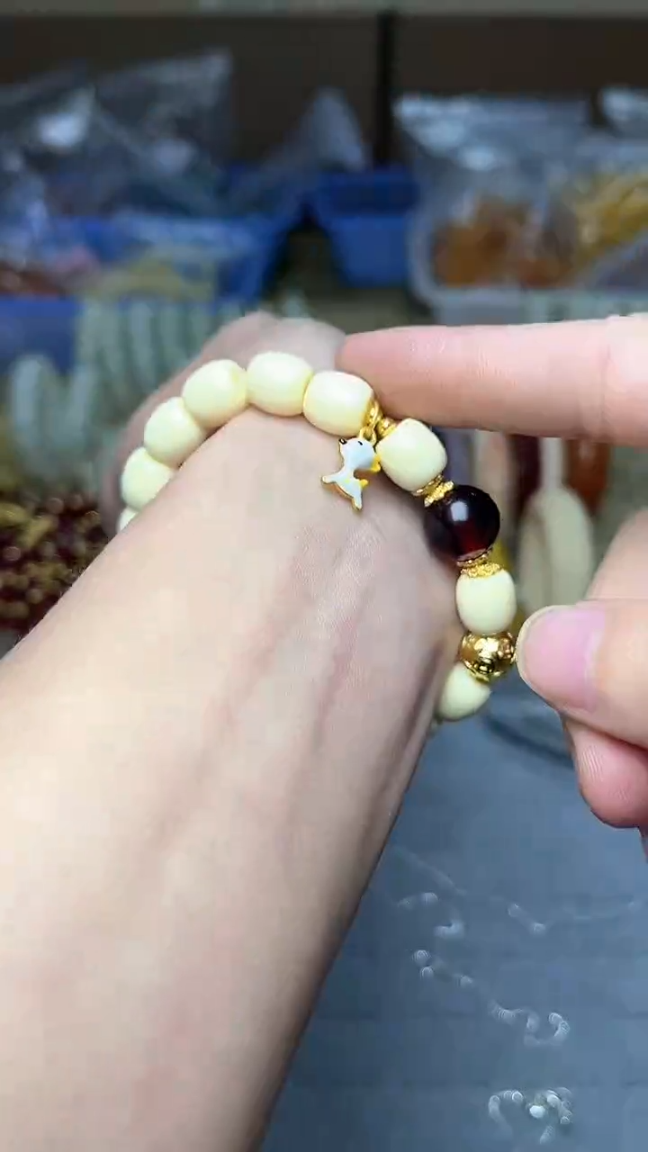 【闪购商品】查罗石手绳合金手串