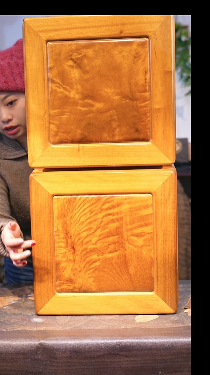 金丝楠用****2上面的凳子