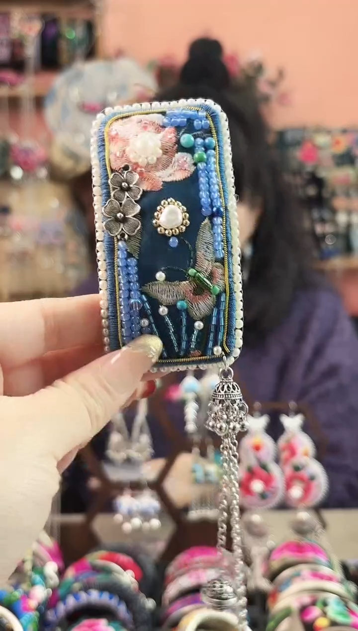 艺枝独绣手工饰品440