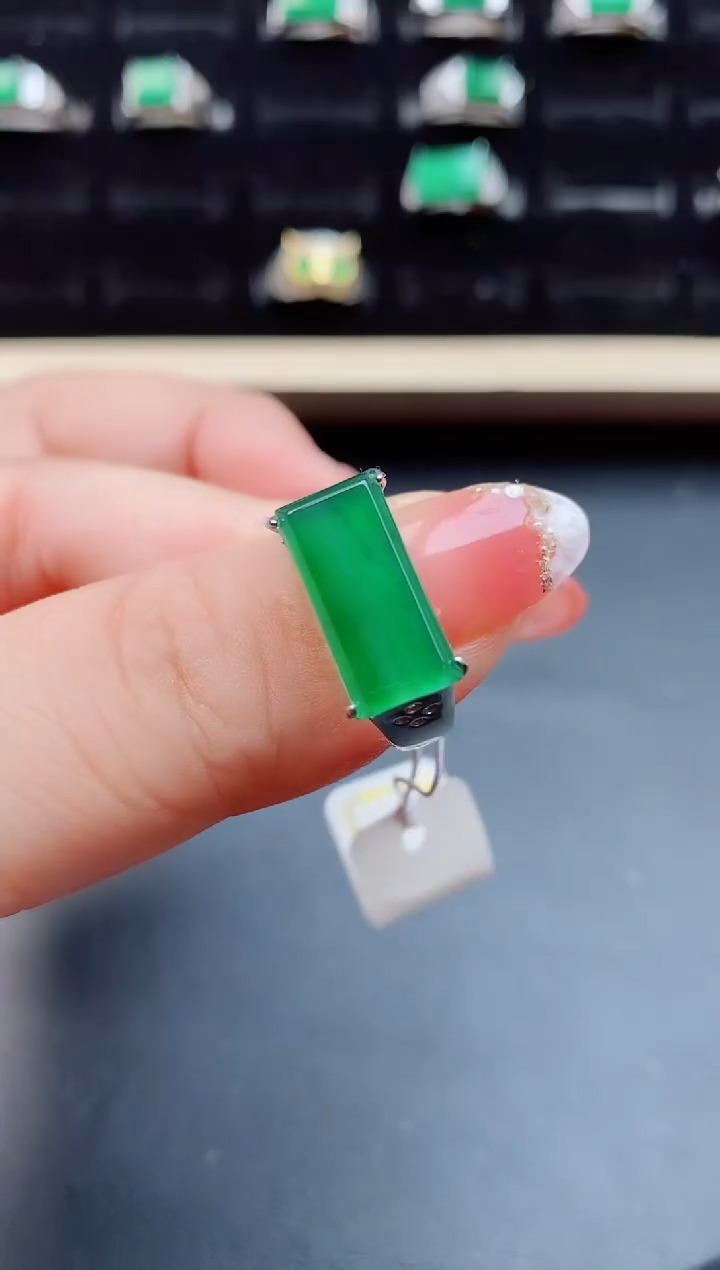 【闪购商品】翡翠戒指银S925镶嵌1212