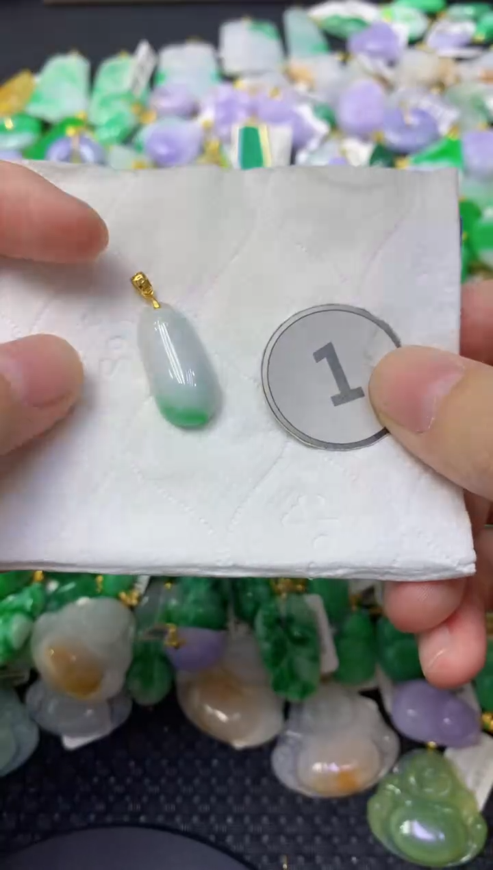颈饰未镶嵌翡翠天然缅甸翡翠A货