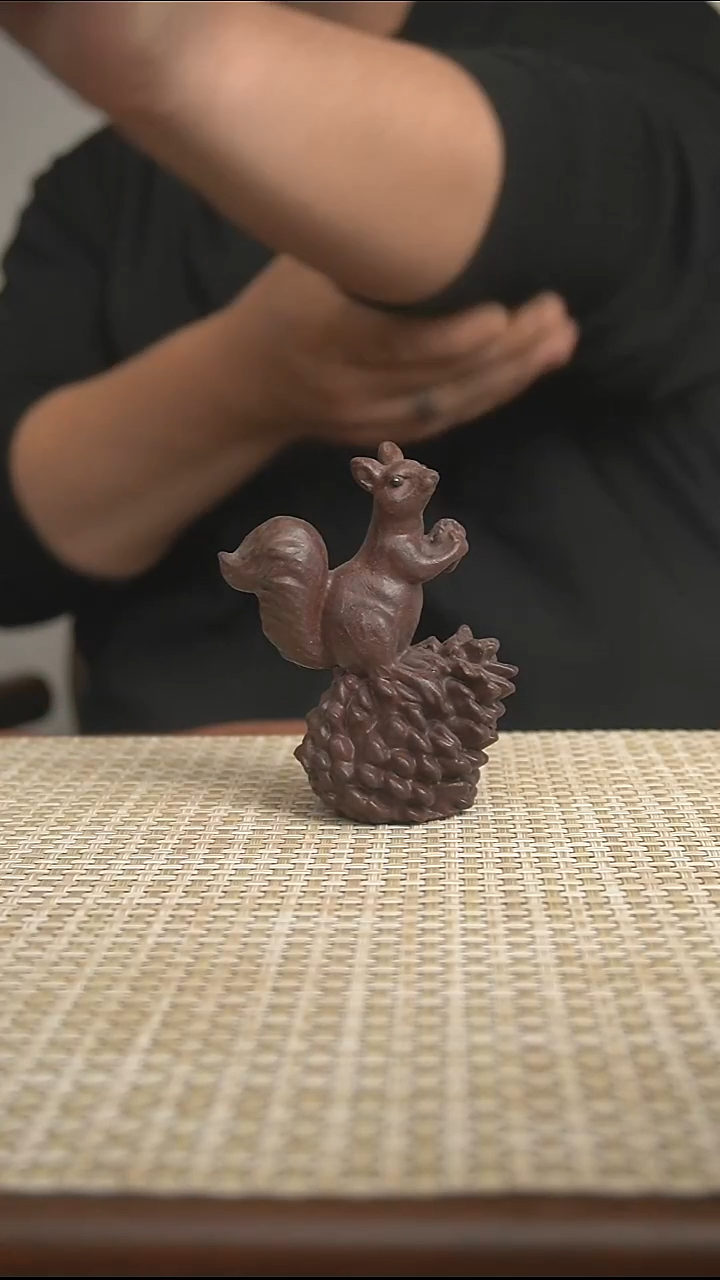 紫砂茶宠宜兴紫砂茶宠松鼠茶宠