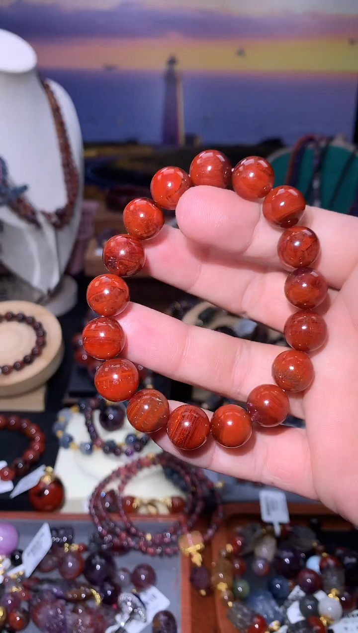 未镶嵌珠宝半成品水晶极光23牛血红圆珠手串，12m