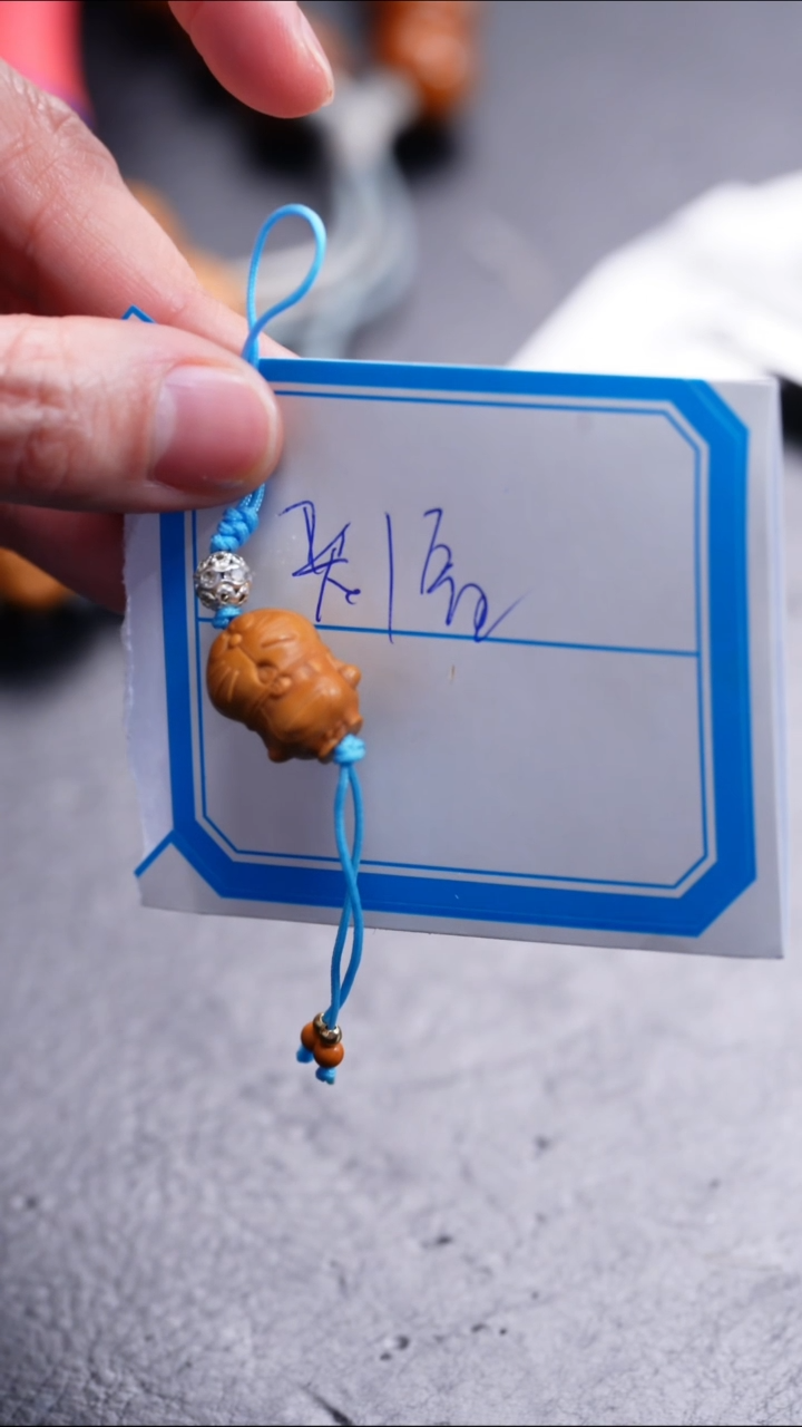 【闪购商品】橄榄核吊坠橄榄核