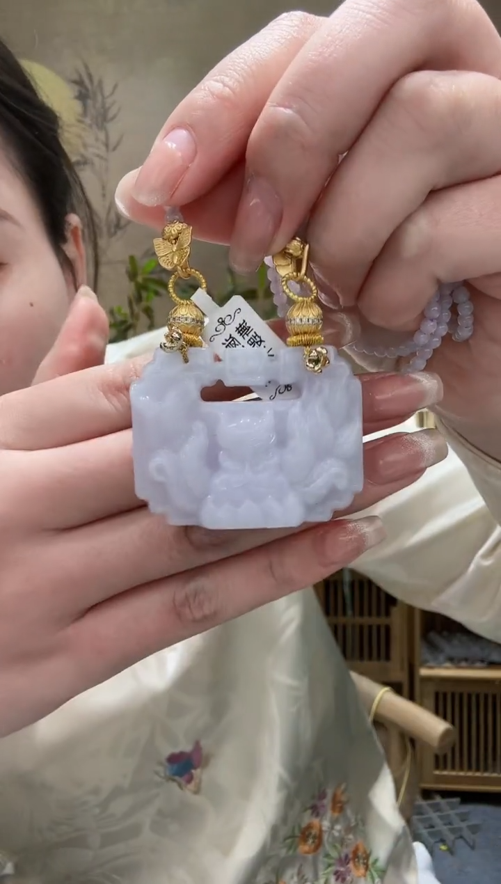 【闪购商品】翡翠颈饰未镶嵌吊坠